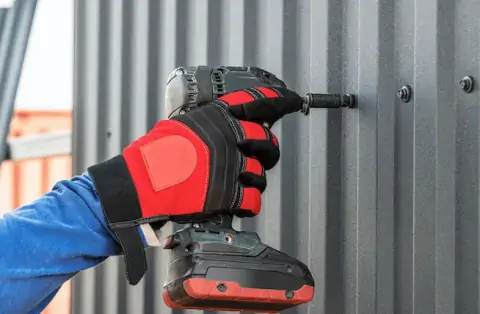 Travaux de zinguerie - Villeneuve-les-Bordes